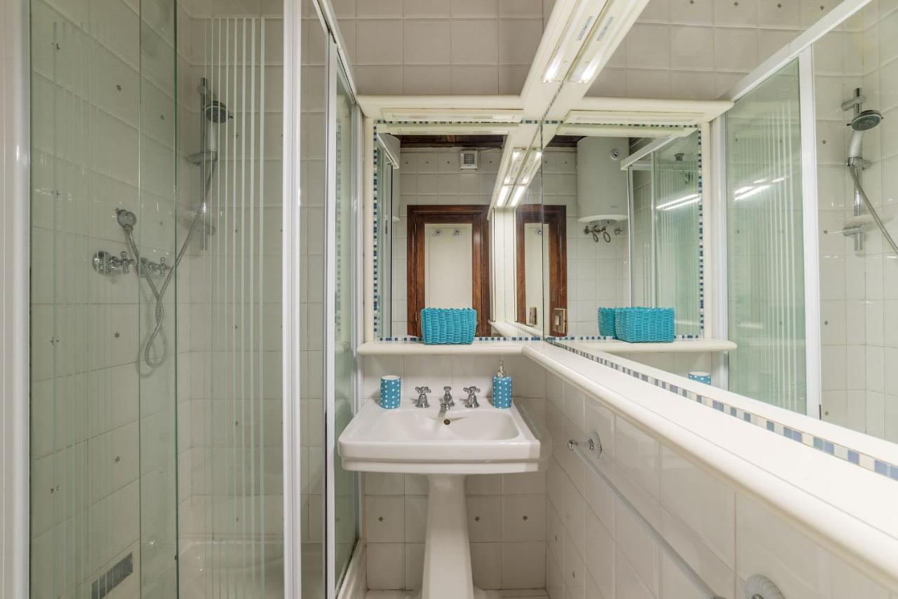 Colosseo Modern Apartment Roma Dış mekan fotoğraf